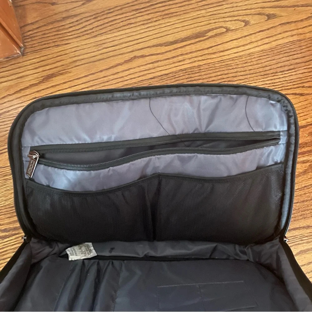 EUC Codi laptop bag